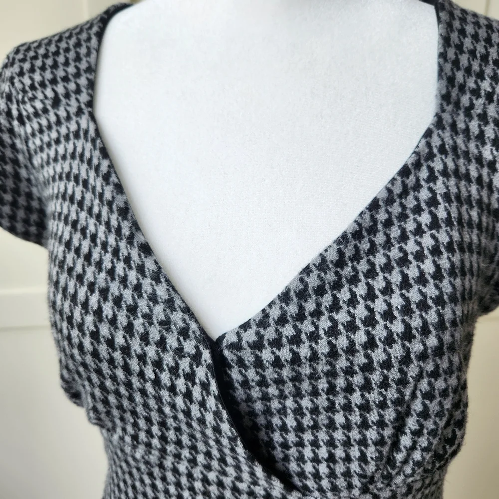 Banana Republic Houndstooth Checkered Dress Black Gray Short Sleeves Medium - Picture 5 of 14